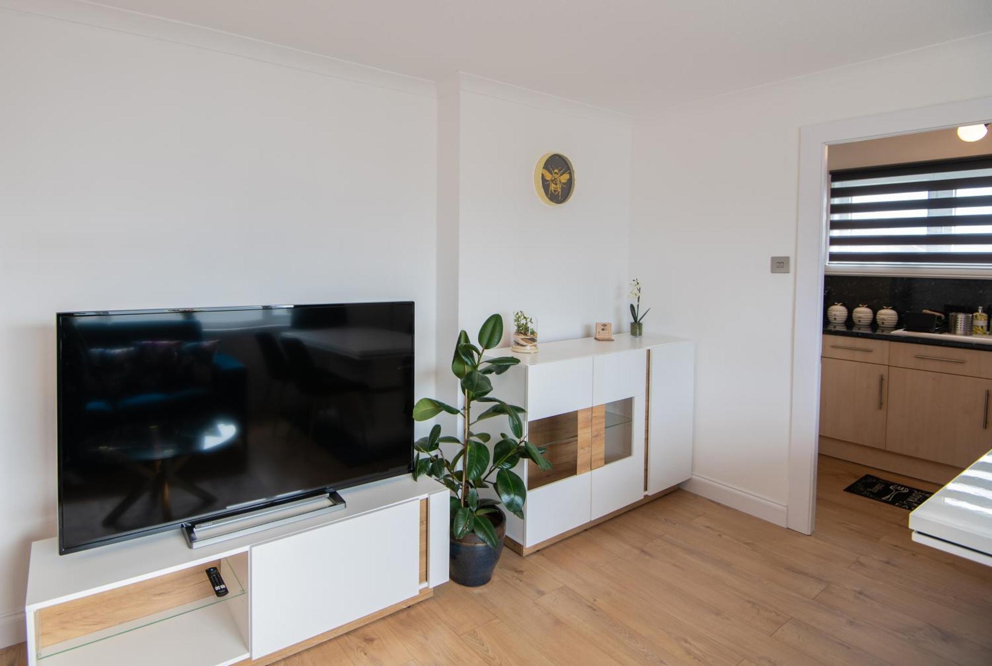 אינברנס Two Bedroom Hilton Apartment 1St Floor מראה חיצוני תמונה